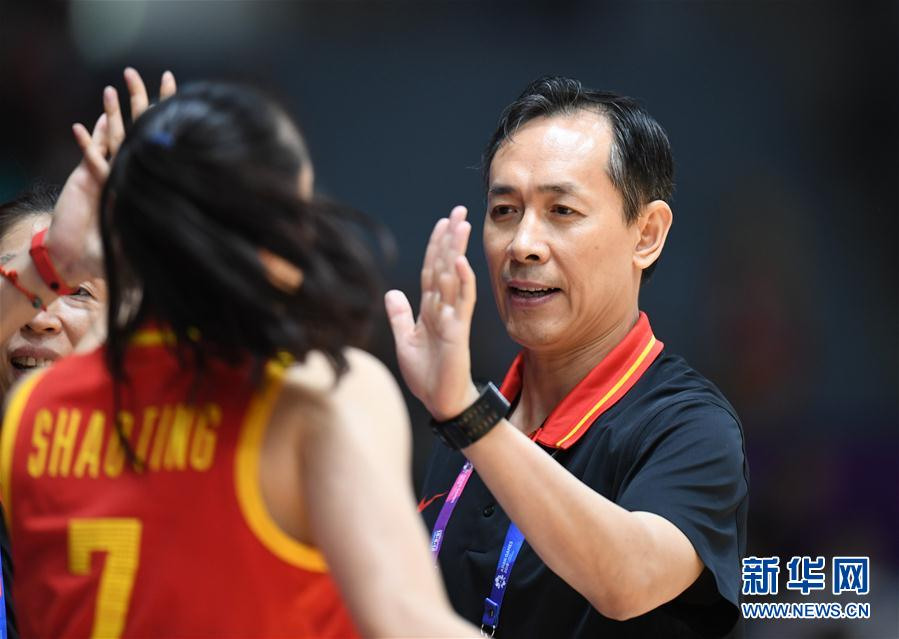 篮球女子决赛:中国队夺冠