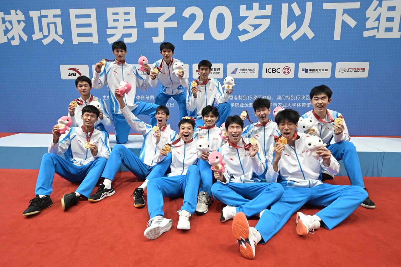 浙江男排拿到全运会历史首金，队长骄傲地说：我们是全国最强的排球队了